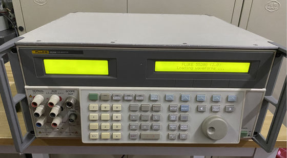 Αγορά Fluke 5520A Πολυλειτουργικός Βαθμονομητής με Σήματα Εύρους Ζώνης 600 MHz, Διεπαφή RS-232 και Μεταχειρισμένη Κατάσταση ηλεκτρονική κατασκευή