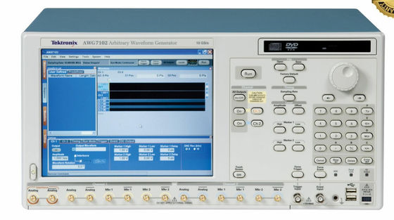 Αγορά Tektronix AWG7102 Γεννήτρια Αυθαίρετων Κυματομορφών με Ρυθμό Δειγματοληψίας 10GS/s και Έξοδο Υψηλού Εύρους Ζώνης σε Επιτραπέζια Μορφή ηλεκτρονική κατασκευή