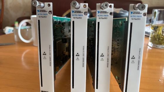 Αγορά Αγορά δεδομένων DAQ Πολυλειτουργικά εθνικά όργανα NI PXI-7951R Virtex-5 LX30 FPGA PXI FPGA μονάδα για FlexRIO ηλεκτρονική κατασκευή