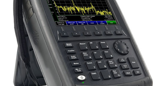Keysight FieldFox Handheld Analyzer 18 GHz Αναλυτής Δικτύου Μικροκυμάτων με 2 Θύρες και 91 dB Δυναμικό Εύρος
