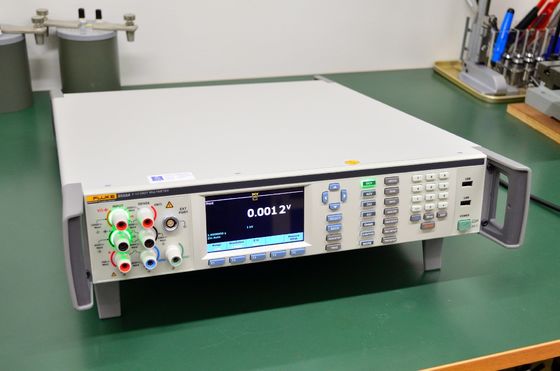 FLUKE 8558A 8,5 ψηφίων πολυμετρητής βιομηχανικής ποιότητας για ακριβείς μετρήσεις